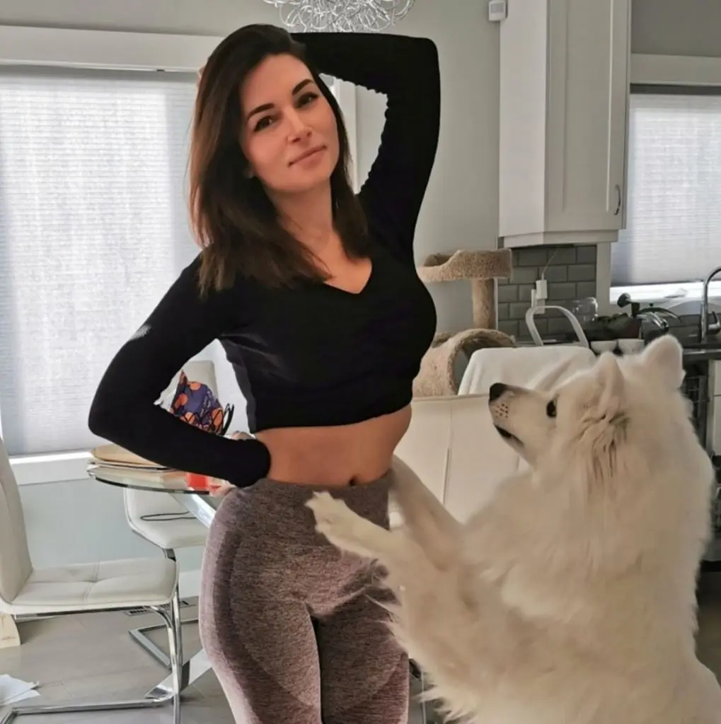 Alinity Divine, Instagram