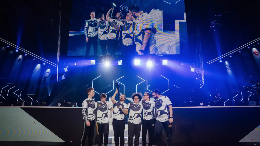 Spacestation Gaming lifting Six Invitational 2020 title