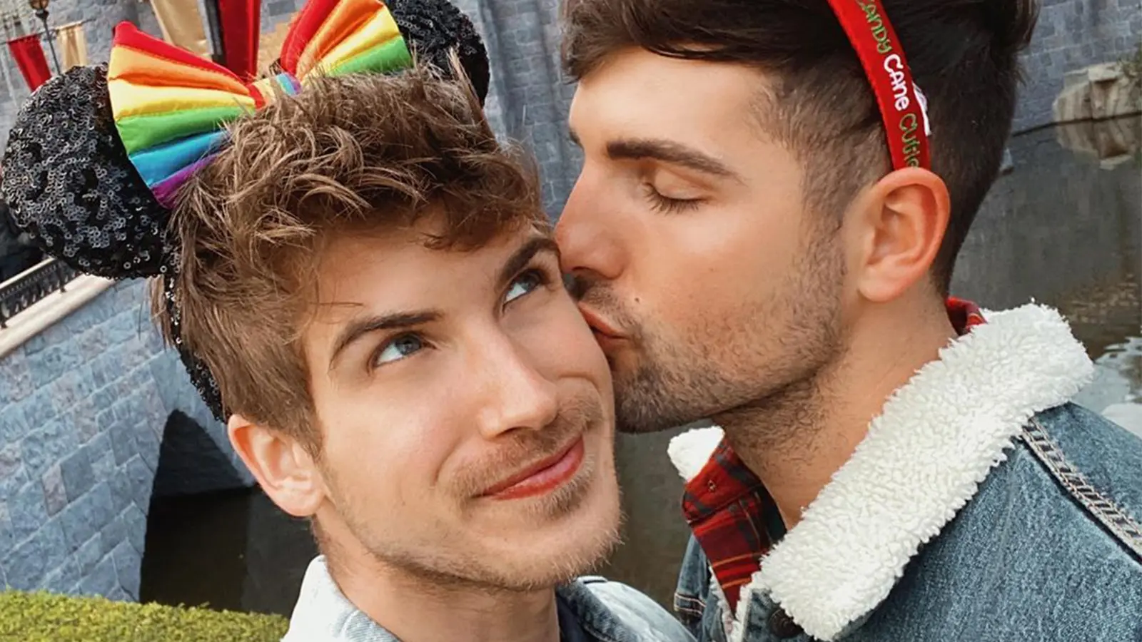 Joey Graceffa and Daniel Preda kiss at Disneyland