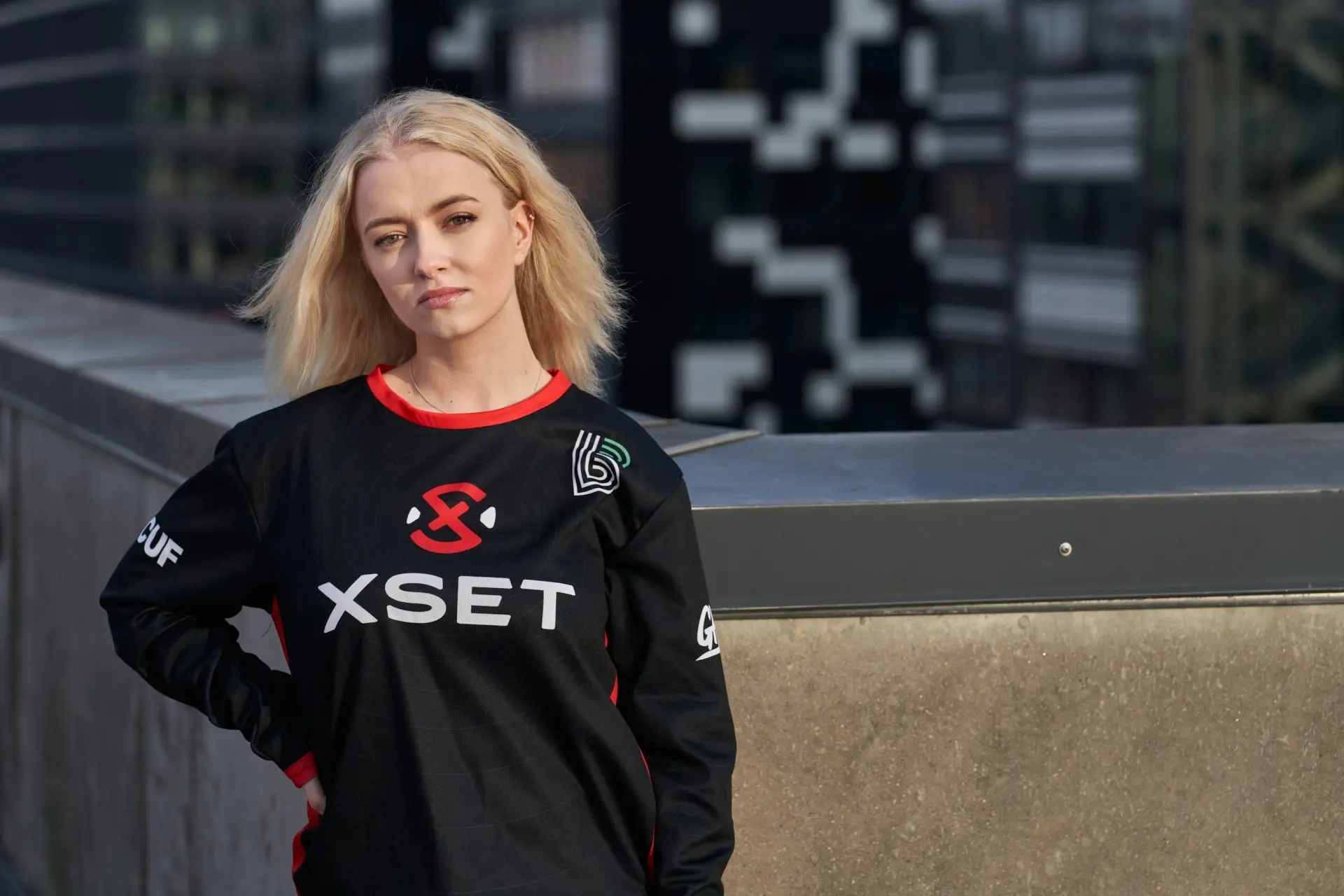 CSGO player mimi in XSET jersey