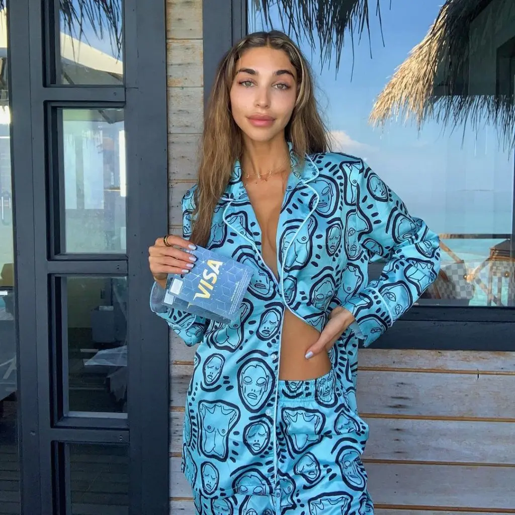 Chantel Jeffries promoting Instagram giveaway