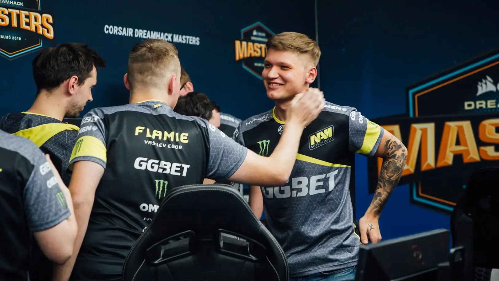 Natus Vincere CS:GO s1mple Flamie DreamHack