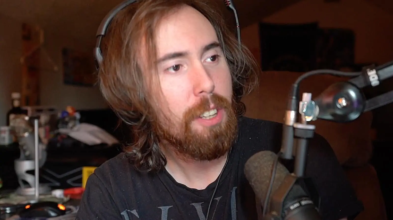 asmongold streaming