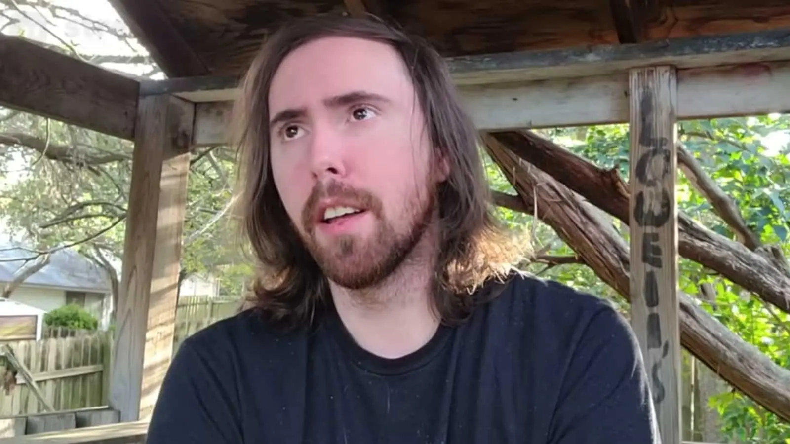 asmongold outside