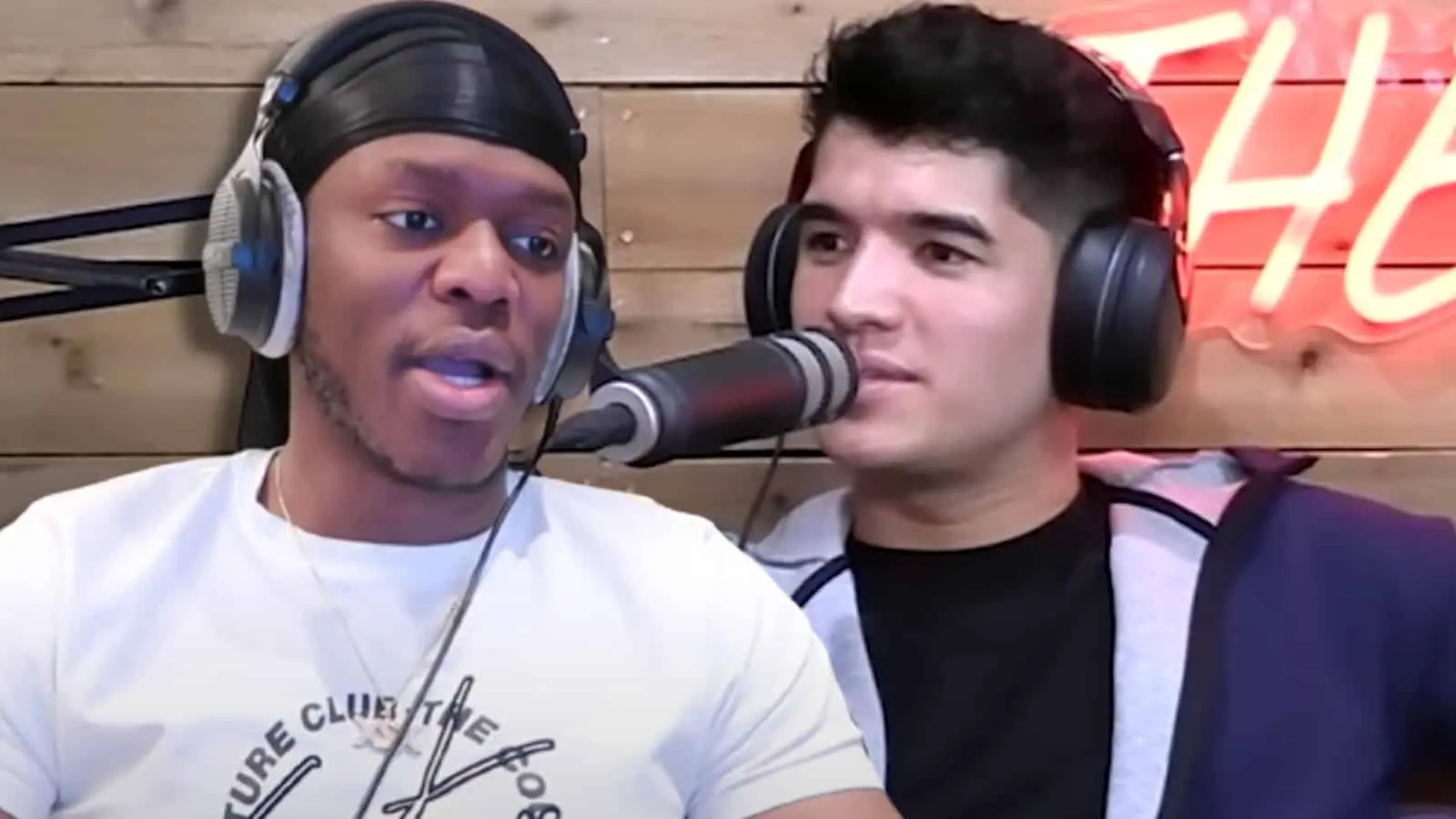 Alex Wassabi and KSI next to each other