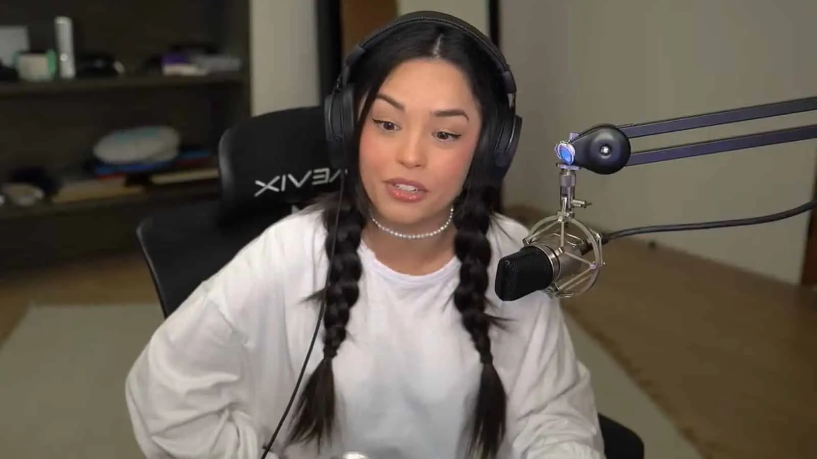 Valkyrae streaming on YouTube