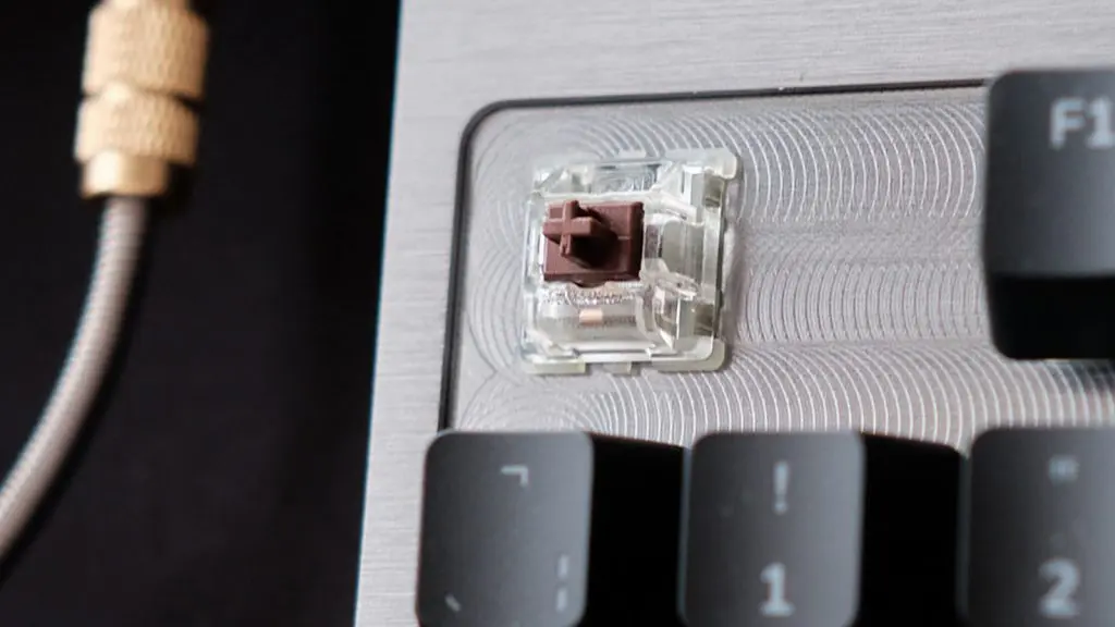 switches under keyboard for everest max