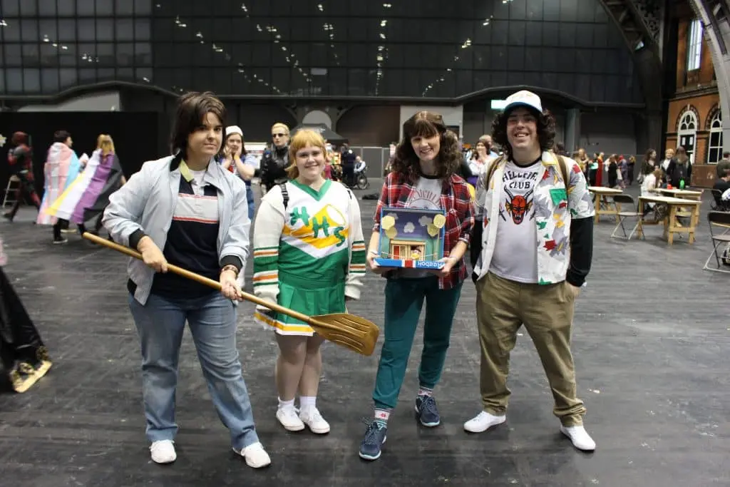 cosplay of Steve Harrington, Chrissy Cunningham, Jane Hopper/Eleven, and Dustin Henderson (Stranger Things)