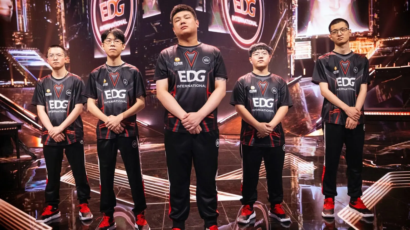 EDG on the Valorant Champions stage