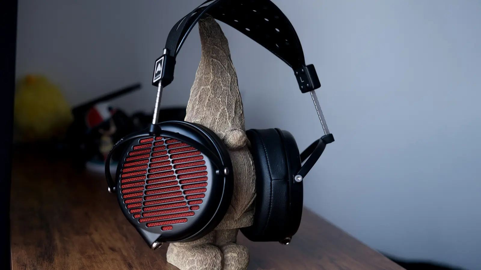 audeze lcd-gx on a gnome