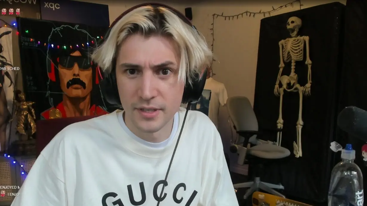 xQc streaming on Twitch