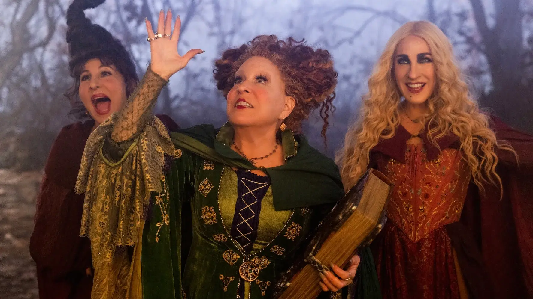 Kathy Najimy, Bette Midler and Sarah Jessica Parker in Hocus Pocus 2.