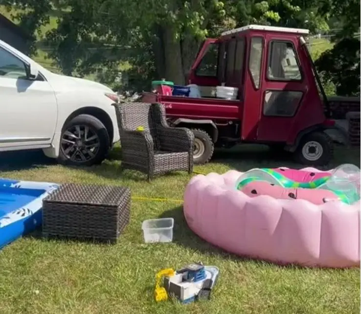 Tiktoker's set up for private sunbathing