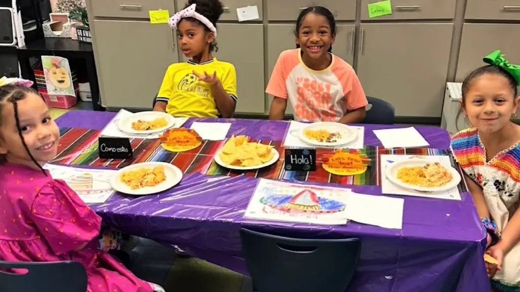 A couple mothers of the students came together to feed the class authentic Spanish food.