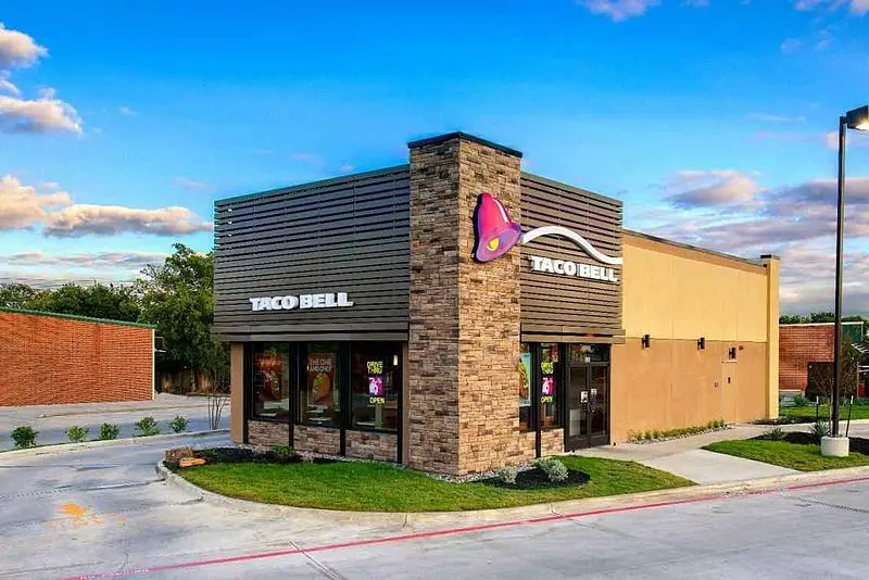 taco bell store photo