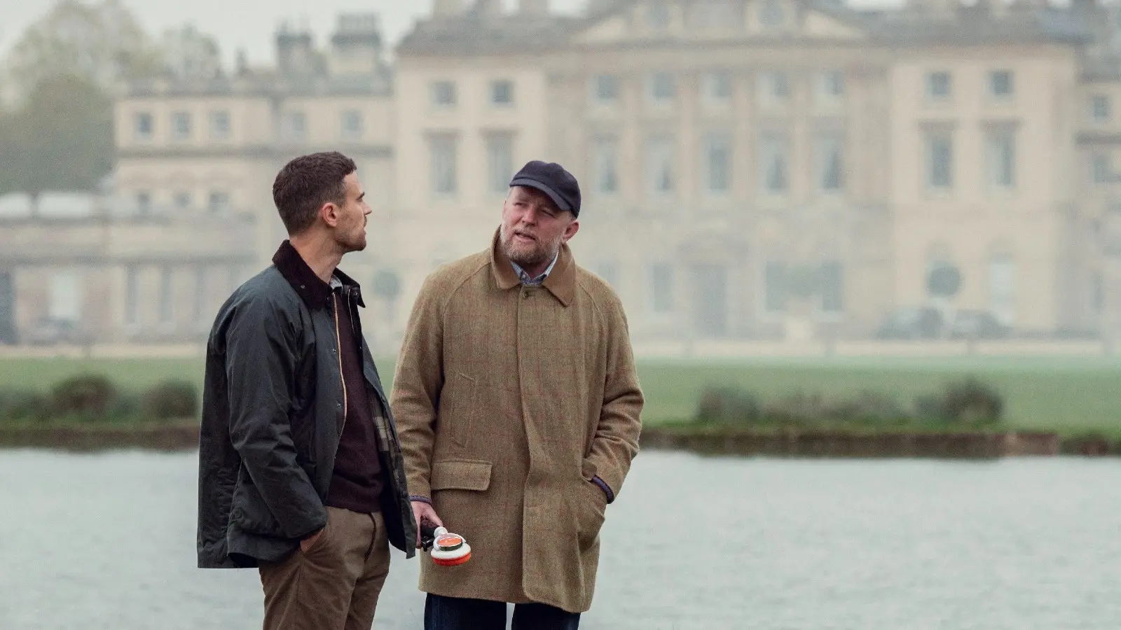 Theo James and Guy Ritchie filming The Gentlemen