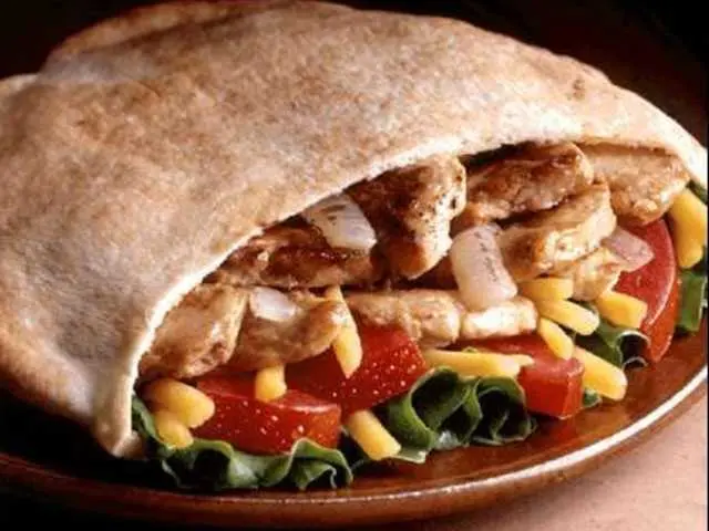 A chicken pita