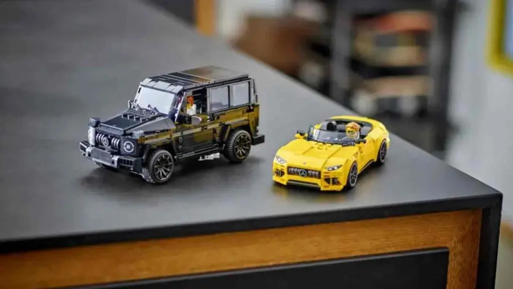 The LEGO Speed Champions Mercedes-AMG G 63 & Mercedes-AMG SL 63 on display