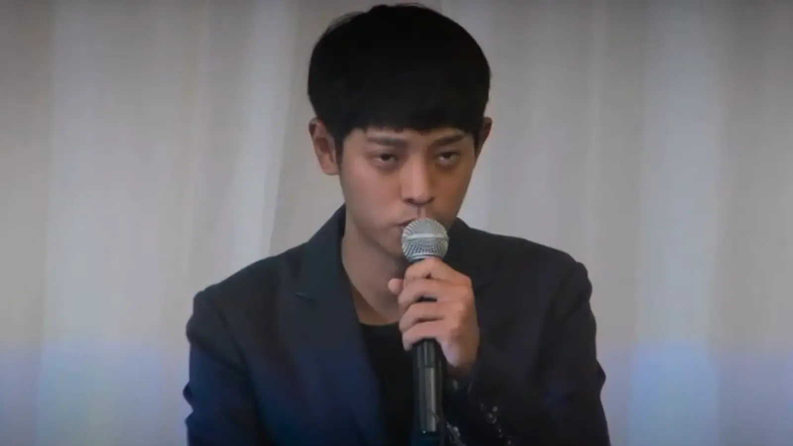 Jung Joon-young at a press conference