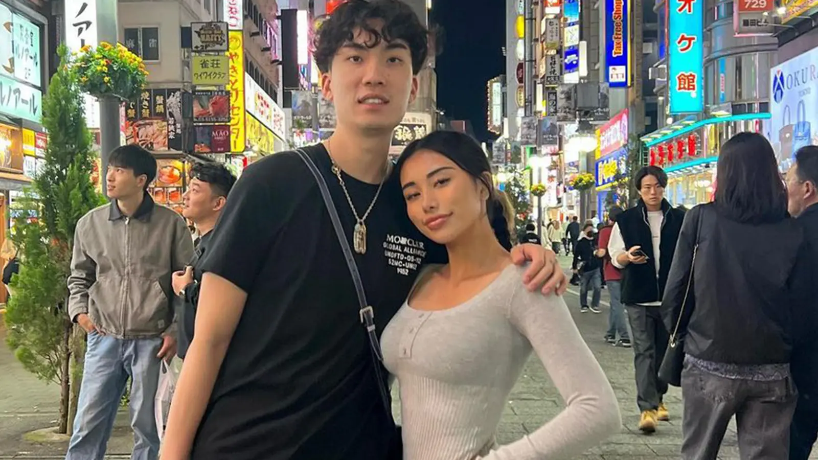 ricegum-girlfriend-ellerie-announce-pregnancy