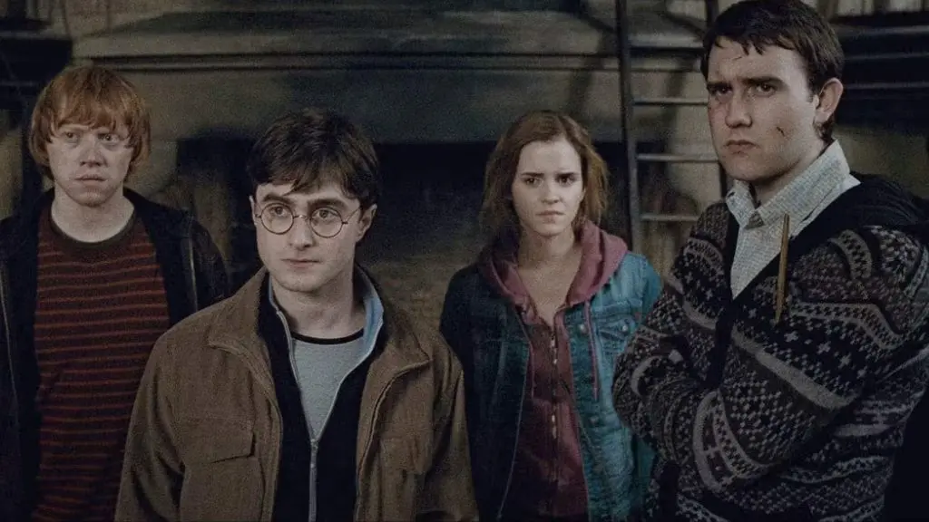 Rupert Grint, Daniel Radcliffe, Emma Watson, and Matthew Lewis in Deathly Hallows Part 2