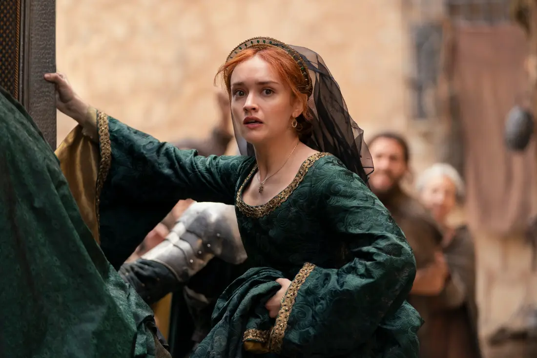 Olivia Cooke as Alicent in House of the Dragon Season 2 Episode 6