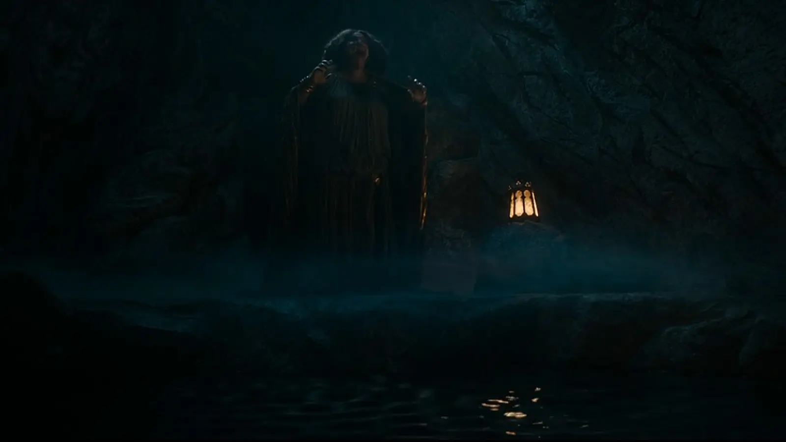 Disa in a Khazad-dûm cave in Rings of Power Season 2 Episode 5