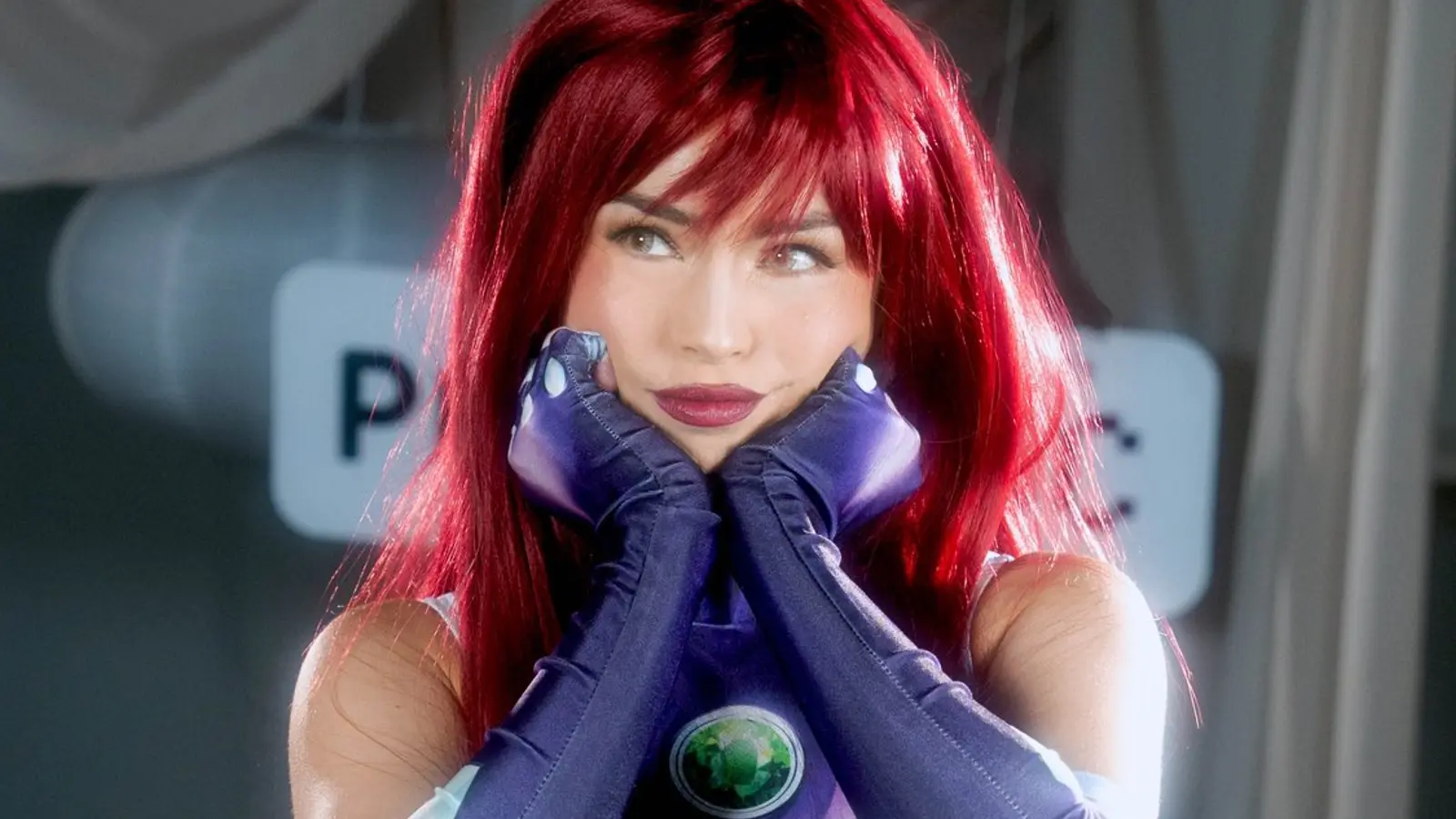 Valkyrae starfire cosplay