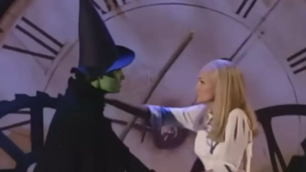 Idina Menzel and Kristen Chenoweth as Glinda and Elphaba in Wicked