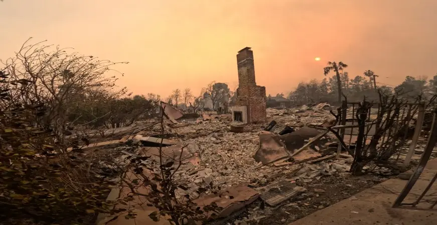 A view of the destruction caused by the January 2025 fires in Los Angeles, captured by YouTuber John Hicks.