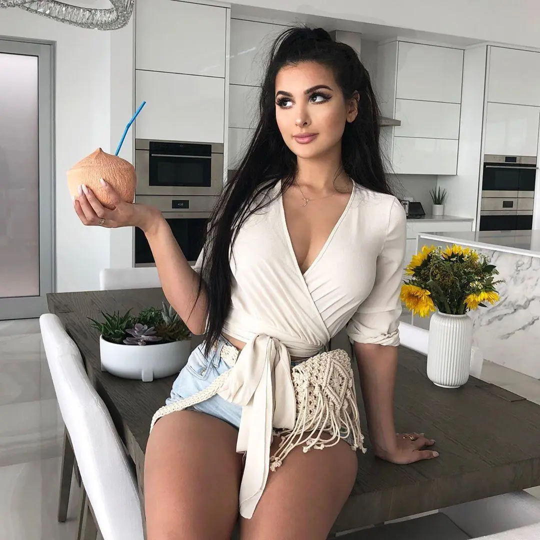 Instagram: SSSniperWolf